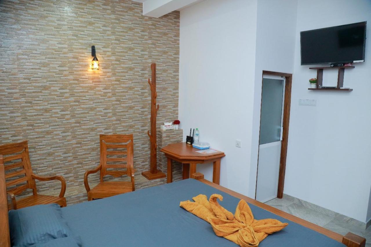 Star Rain Tour Inn Ratnapura Dış mekan fotoğraf