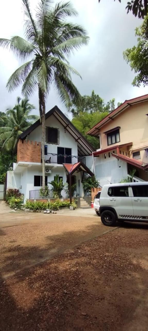 Star Rain Tour Inn Ratnapura Dış mekan fotoğraf
